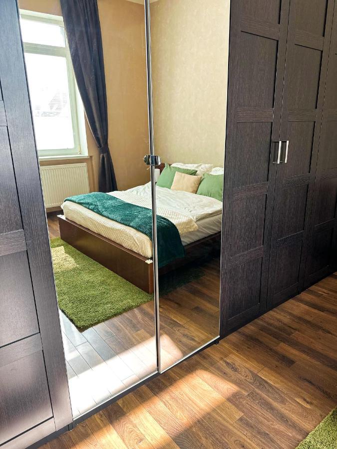 Spacious City Centre Apartment براتسيلافا المظهر الخارجي الصورة